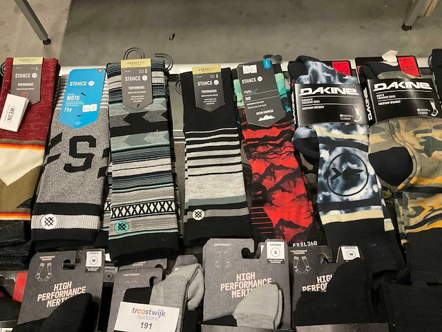Partij diverse o.a stance/dakine/monsroyale sokken (48x) - afbeelding 11 van  15