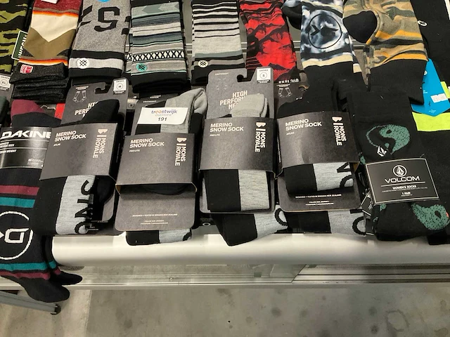 Partij diverse o.a stance/dakine/monsroyale sokken (48x) - afbeelding 12 van  15