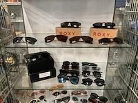 Partij diverse o.a vans/roxy/sabre zonnebrillen (31x) - afbeelding 3 van  4