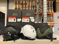 Partij diverse oakley ski/snowboard helmen (8x) - afbeelding 1 van  7