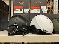 Partij diverse oakley ski/snowboard helmen (8x) - afbeelding 3 van  7