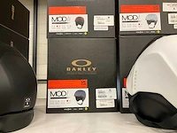 Partij diverse oakley ski/snowboard helmen (8x) - afbeelding 7 van  7