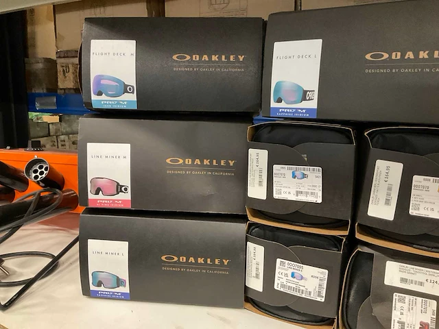 Partij diverse oakley wintersport brillen (14x) - afbeelding 3 van  8