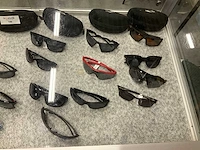 Partij diverse oakley zonnebrillen (19x) - afbeelding 4 van  9