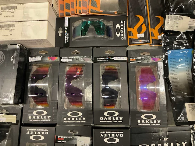 Partij diverse oakley/anon ski lenzen/accessoires (216x) - afbeelding 10 van  31