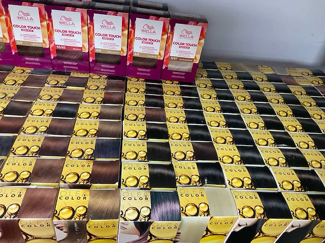 Partij diverse olea & wella haarkleuring (155x) - afbeelding 6 van  7