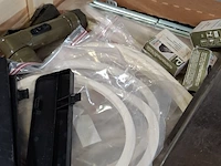 Partij diverse onderdelen en garage inventaris - afbeelding 4 van  9