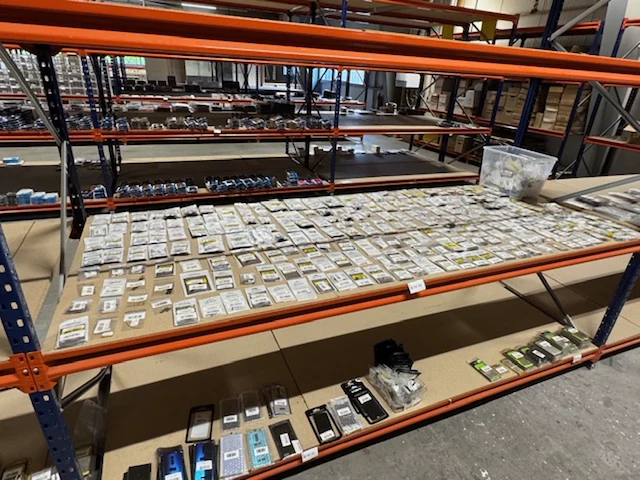 Partij diverse onderdelen huawei - afbeelding 1 van  15