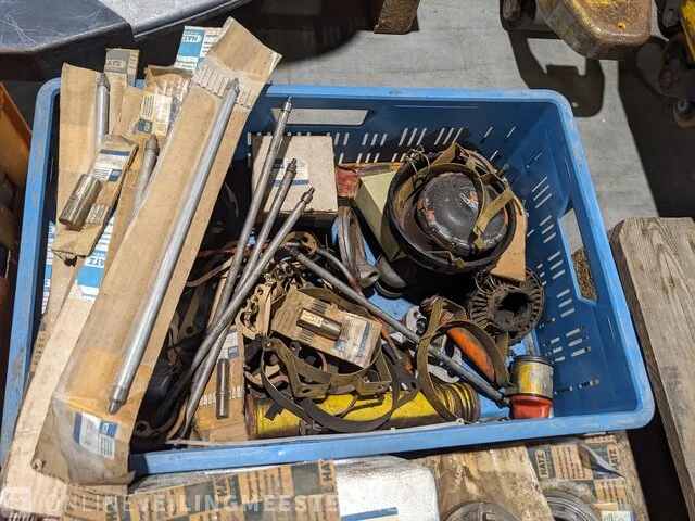 Partij diverse onderdelen voor hatz motoren - afbeelding 21 van  32