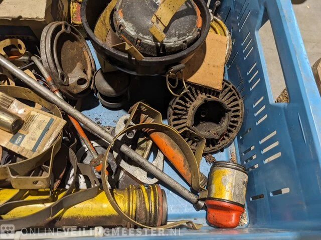 Partij diverse onderdelen voor hatz motoren - afbeelding 24 van  32