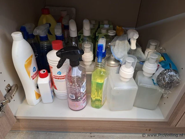 Partij diverse pakken haver drink & schoonmaakmiddelen o.a. schuurmiddel, ammoniak & glasreiniger - afbeelding 1 van  3