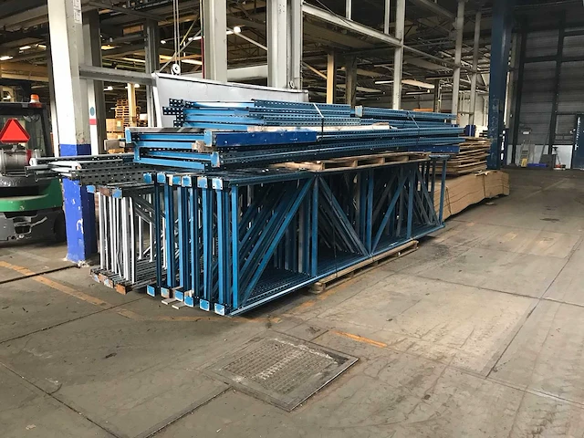 Partij diverse palletstellingen - afbeelding 1 van  12