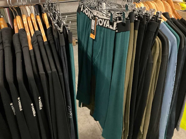 Partij diverse peakperformance/arcteryx/monsroyale thermokleding (72x) - afbeelding 3 van  29