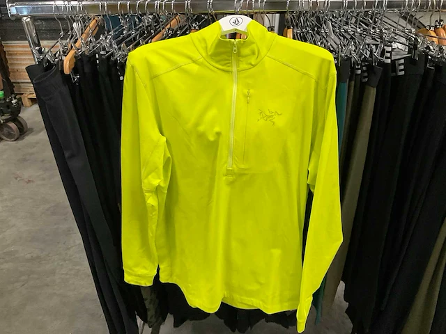 Partij diverse peakperformance/arcteryx/monsroyale thermokleding (72x) - afbeelding 24 van  29