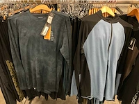 Partij diverse peakperformance/arcteryx/monsroyale thermokleding (72x) - afbeelding 26 van  29