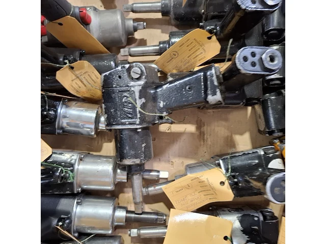 Partij diverse pneumatische slagmoersleutels, o.a ingersoll rand - afbeelding 4 van  7