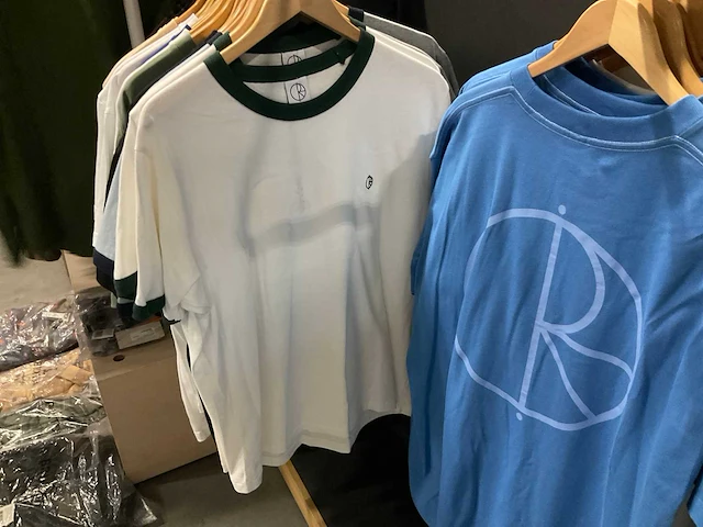 Partij diverse polarskate t-shirts (25x) - afbeelding 12 van  17