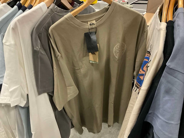 Partij diverse polarskate/brixton/huf/quicksilver t-shirts (49x) - afbeelding 2 van  40