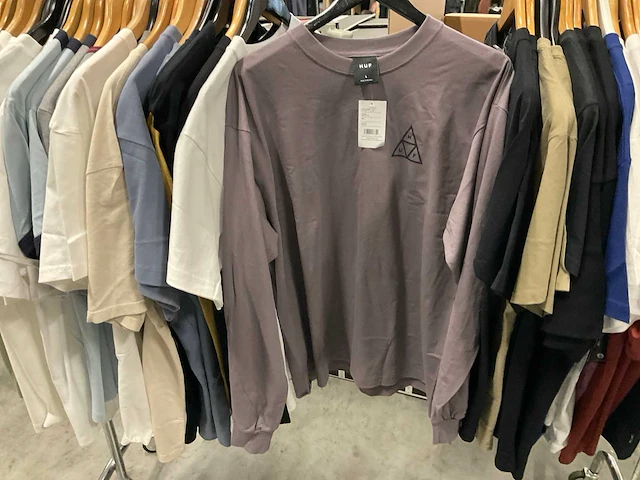Partij diverse polarskate/brixton/huf/quicksilver t-shirts (49x) - afbeelding 6 van  40