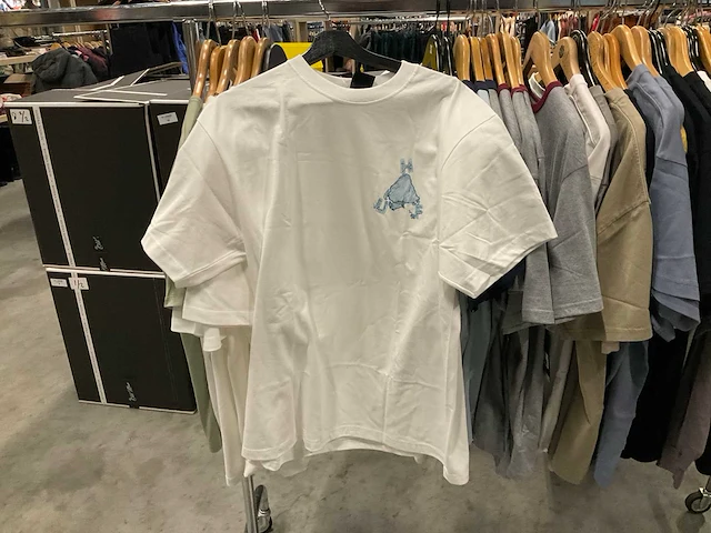 Partij diverse polarskate/brixton/huf/quicksilver t-shirts (49x) - afbeelding 36 van  40