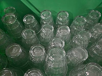 Partij diverse pullen, wijnglazen en drinkglazen - afbeelding 2 van  4