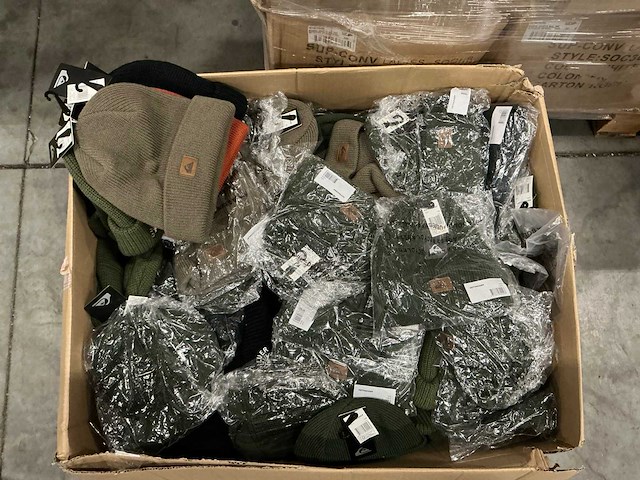 Partij diverse quicksilver mutsen (100x) - afbeelding 4 van  12