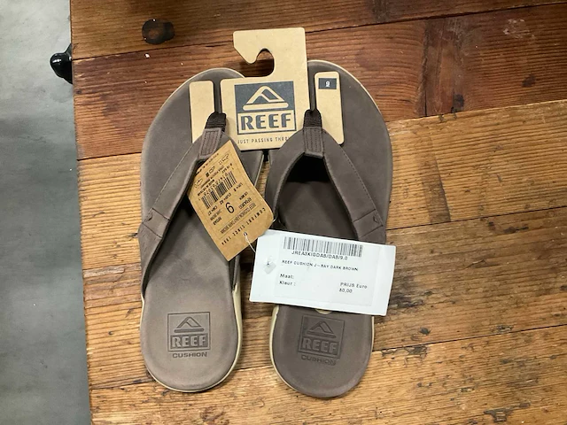 Partij diverse reef, olukai&quiksilver slippers (39x) - afbeelding 3 van  13