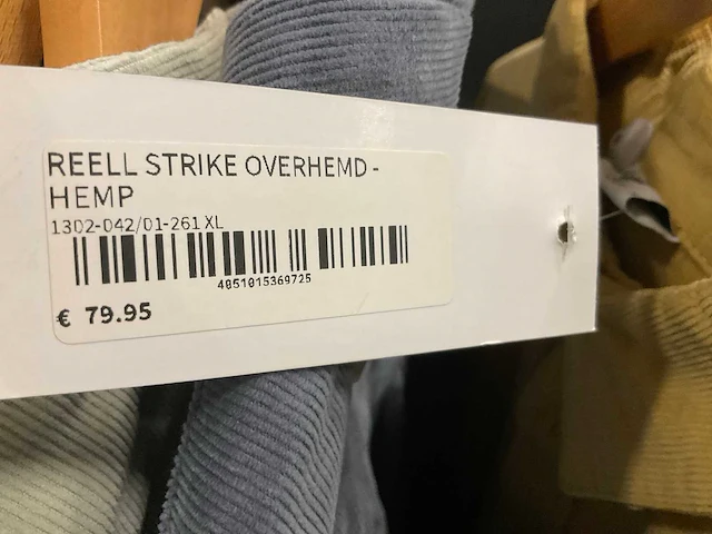 Partij diverse reell/carhartt/volcom/brixton kleding (18x) - afbeelding 4 van  16