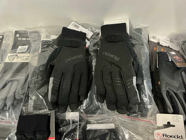 Partij diverse roeckl/sealskinz/spatz handschoenen (58x) - afbeelding 14 van  18
