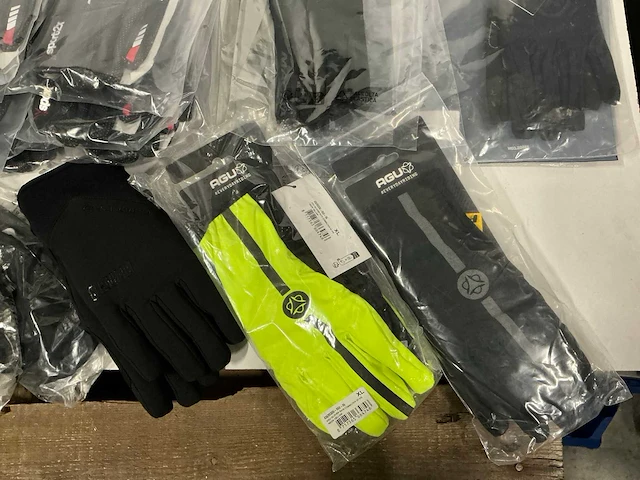 Partij diverse roekcl/sport2x/overige fietshandschoenen (46x) - afbeelding 6 van  9