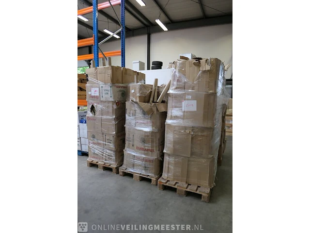Partij diverse rollen afdekpapier - afbeelding 1 van  14