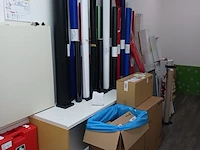 Partij diverse rollen plakfolie en folie diverse kleuren - afbeelding 1 van  7