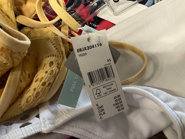 Partij diverse roxy/barts/billa bong/etc zwemkleding (330x) - afbeelding 8 van  22