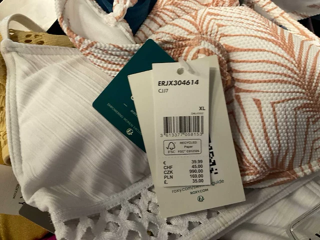 Partij diverse roxy/barts/billa bong/etc zwemkleding (330x) - afbeelding 10 van  22