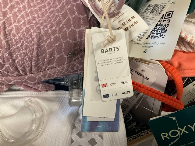 Partij diverse roxy/barts/billa bong/etc zwemkleding (330x) - afbeelding 14 van  22
