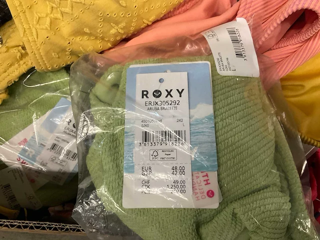 Partij diverse roxy/barts/billa bong/etc zwemkleding (330x) - afbeelding 22 van  22