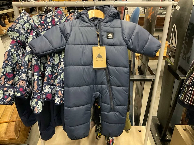 Partij diverse roxy/burton baby winterpakken (11x) - afbeelding 8 van  17