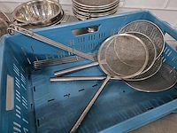 Partij diverse rvs keukenbenodigdheden - afbeelding 2 van  4