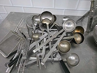 Partij diverse rvs keukenbenodigheden - afbeelding 3 van  3