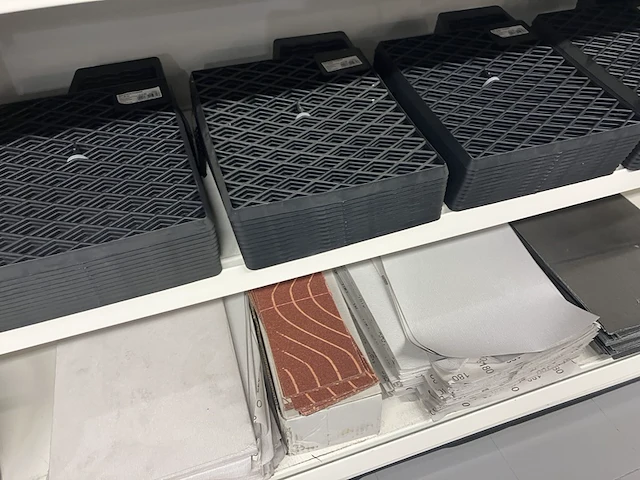 Partij diverse schildermaterialen - afbeelding 6 van  6