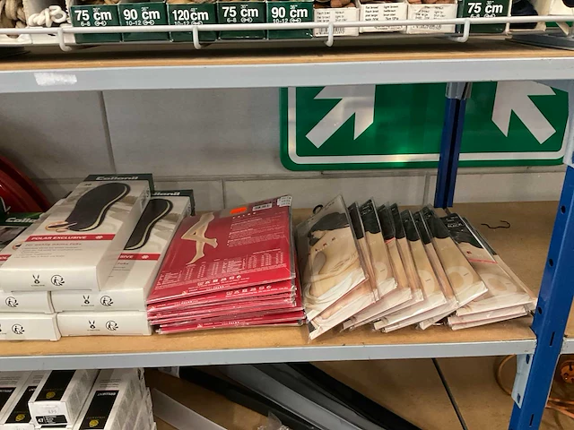 Partij diverse schoenbenodigdheden (612x) - afbeelding 11 van  27