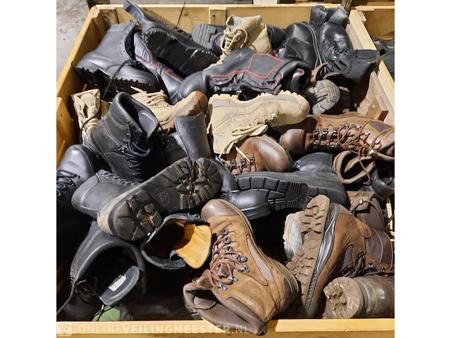 Partij diverse schoenen - afbeelding 1 van  6