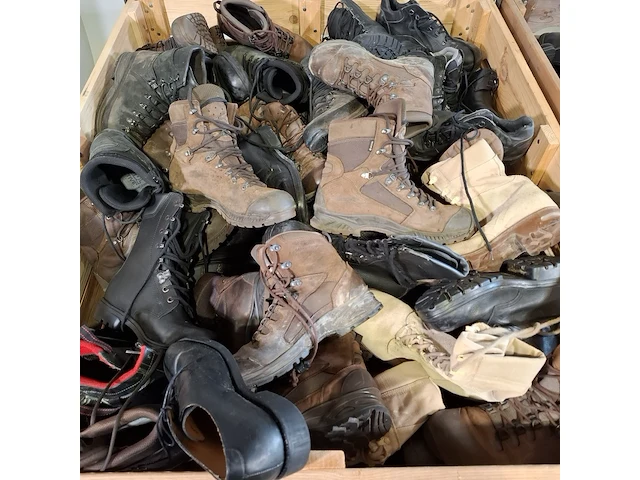 Partij diverse schoenen - afbeelding 3 van  10