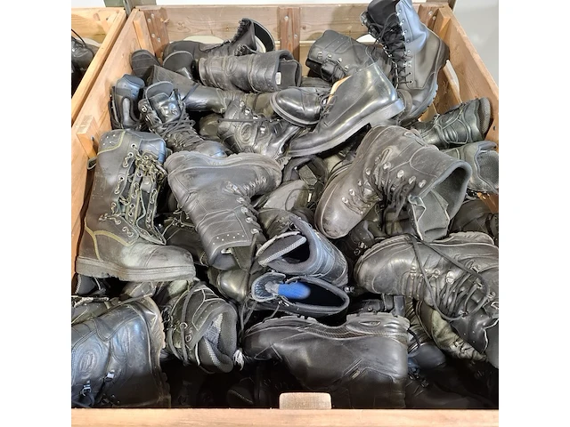 Partij diverse schoenen - afbeelding 7 van  10
