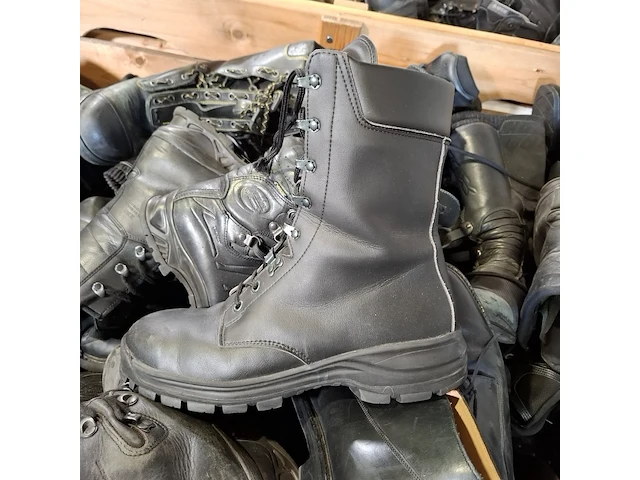 Partij diverse schoenen - afbeelding 9 van  10