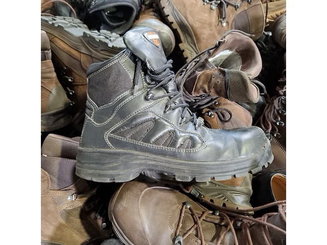 Partij diverse schoenen - afbeelding 5 van  10