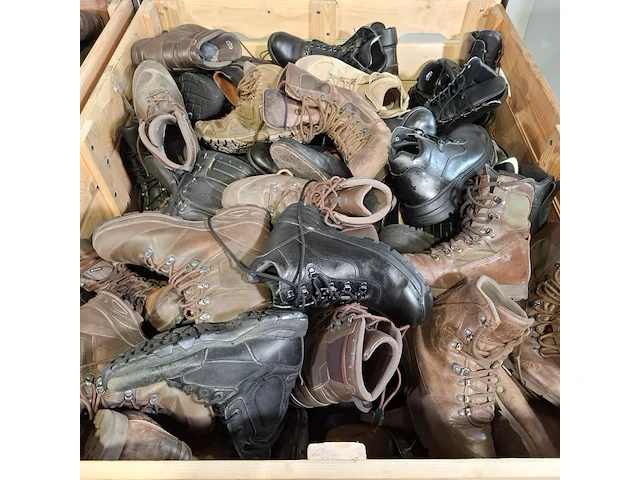 Partij diverse schoenen - afbeelding 7 van  10