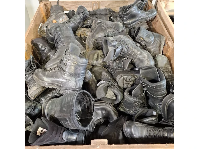 Partij diverse schoenen - afbeelding 7 van  10