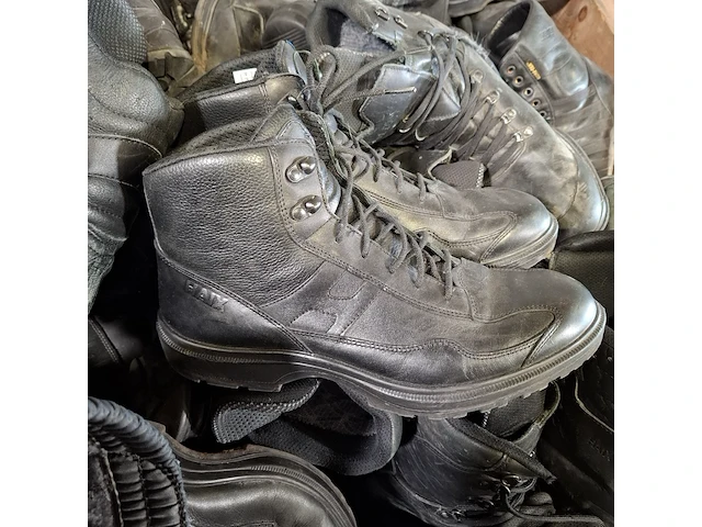 Partij diverse schoenen - afbeelding 8 van  10