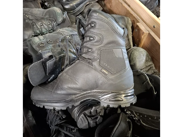 Partij diverse schoenen - afbeelding 9 van  10